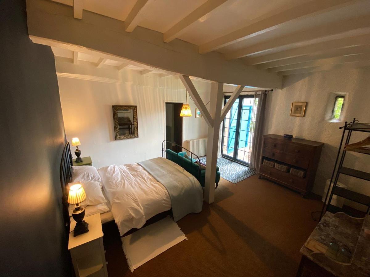 Domaine Du Tafiart Bed & Breakfast Sarron Ngoại thất bức ảnh