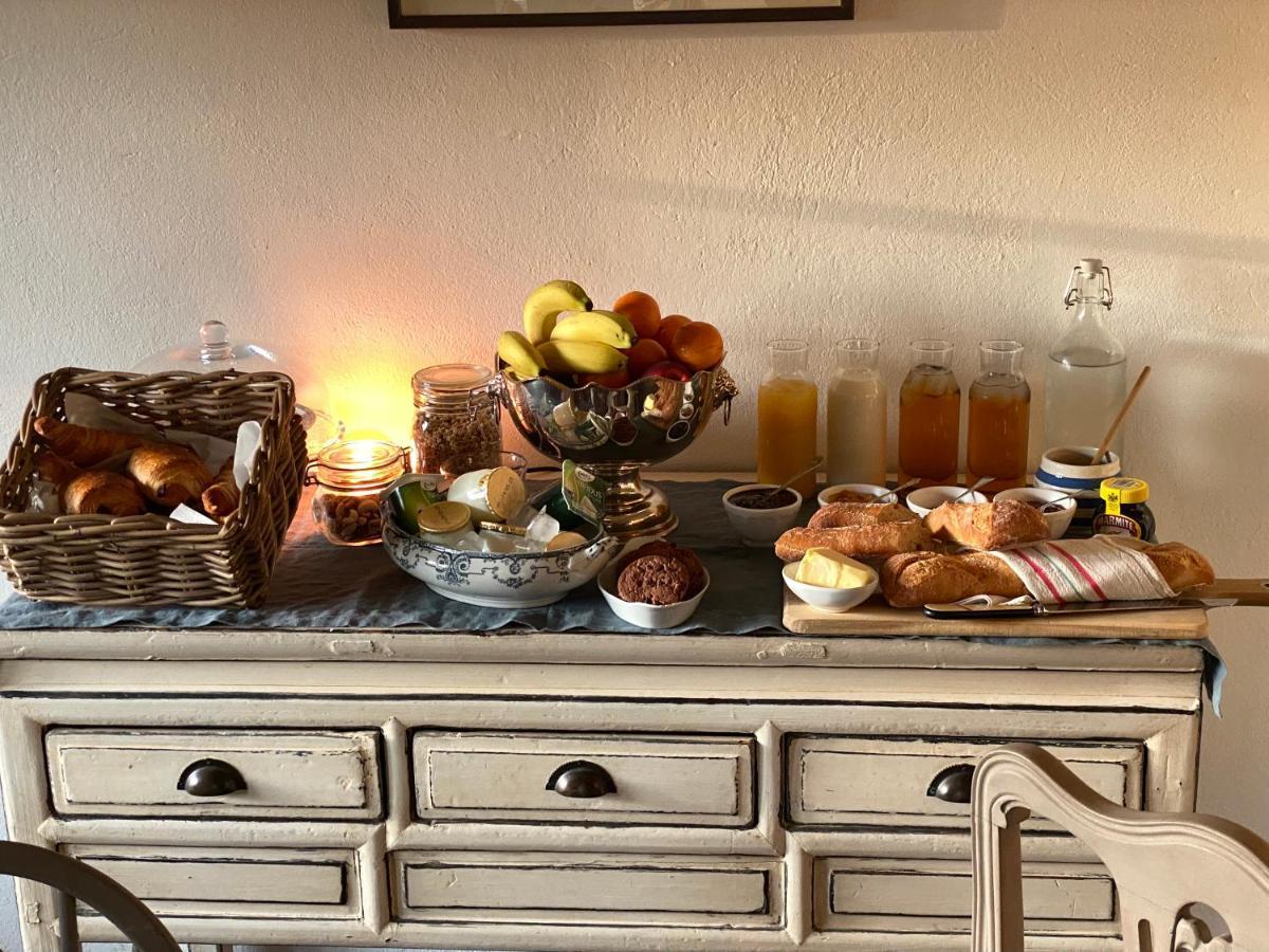 Domaine Du Tafiart Bed & Breakfast Sarron Ngoại thất bức ảnh