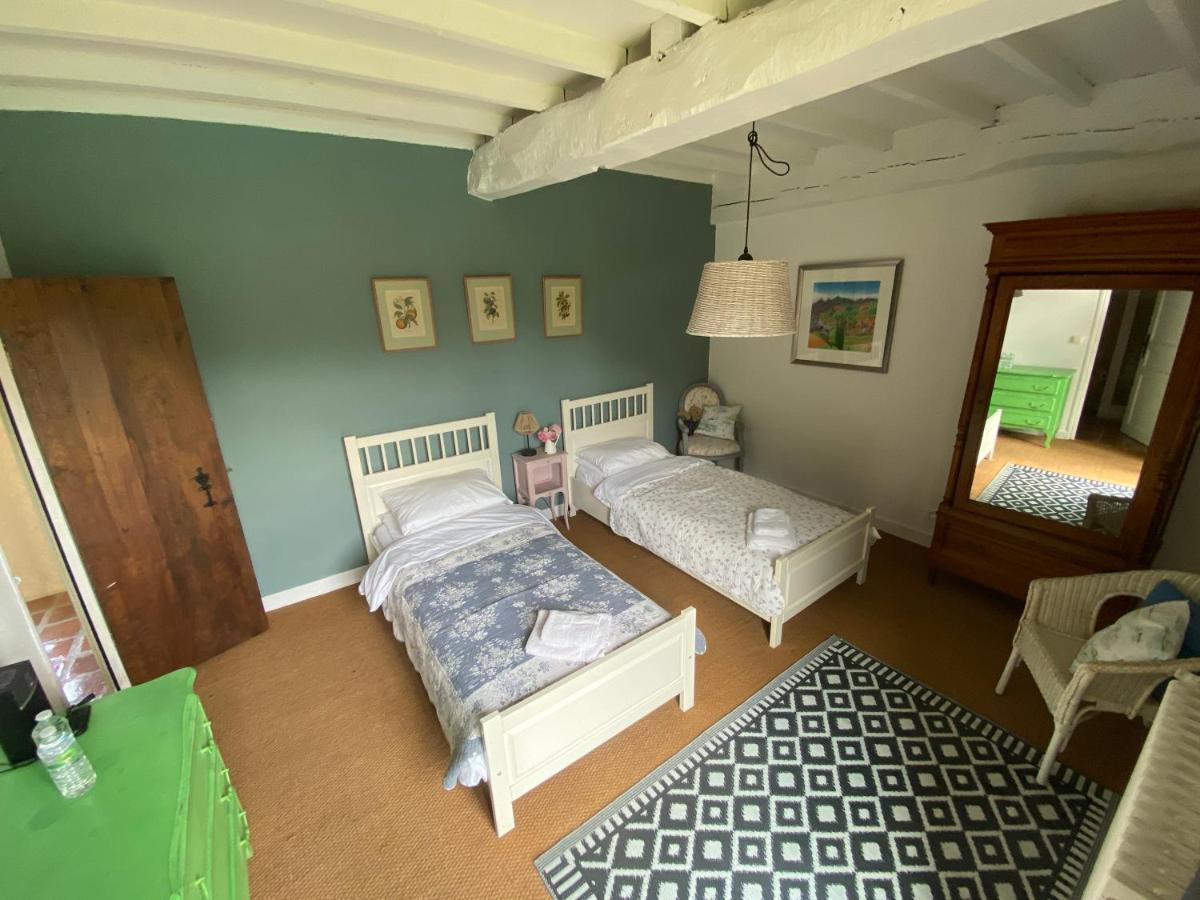 Domaine Du Tafiart Bed & Breakfast Sarron Ngoại thất bức ảnh