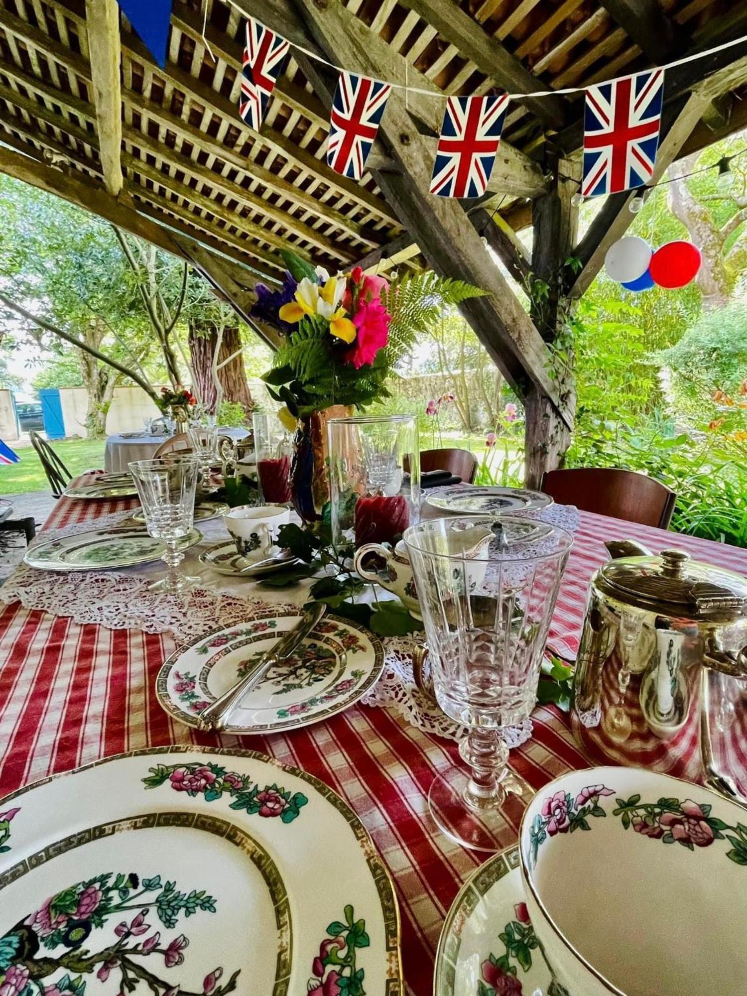 Domaine Du Tafiart Bed & Breakfast Sarron Ngoại thất bức ảnh